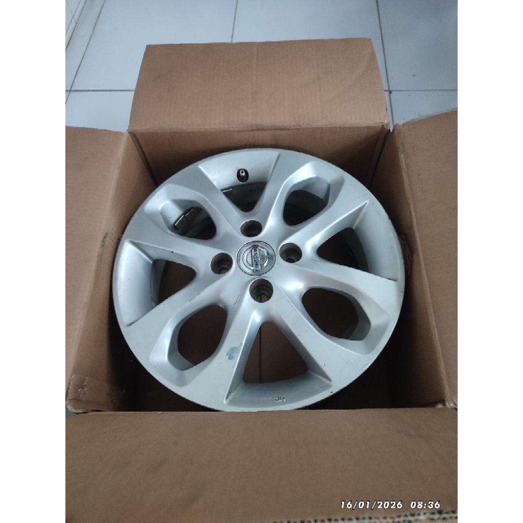 velg oem nissan march