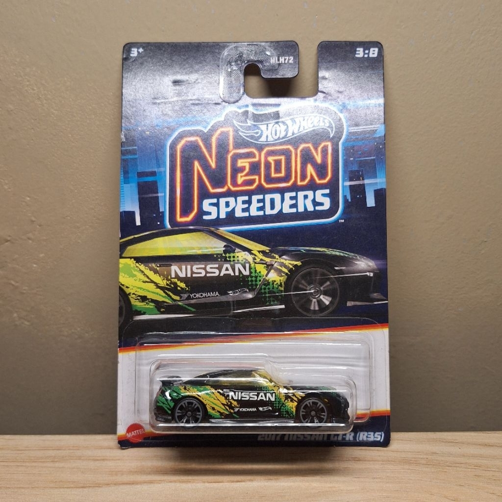 Hot Wheels Neon Speeders 2017 Nissan GT R R35 (Black/ Hitam)