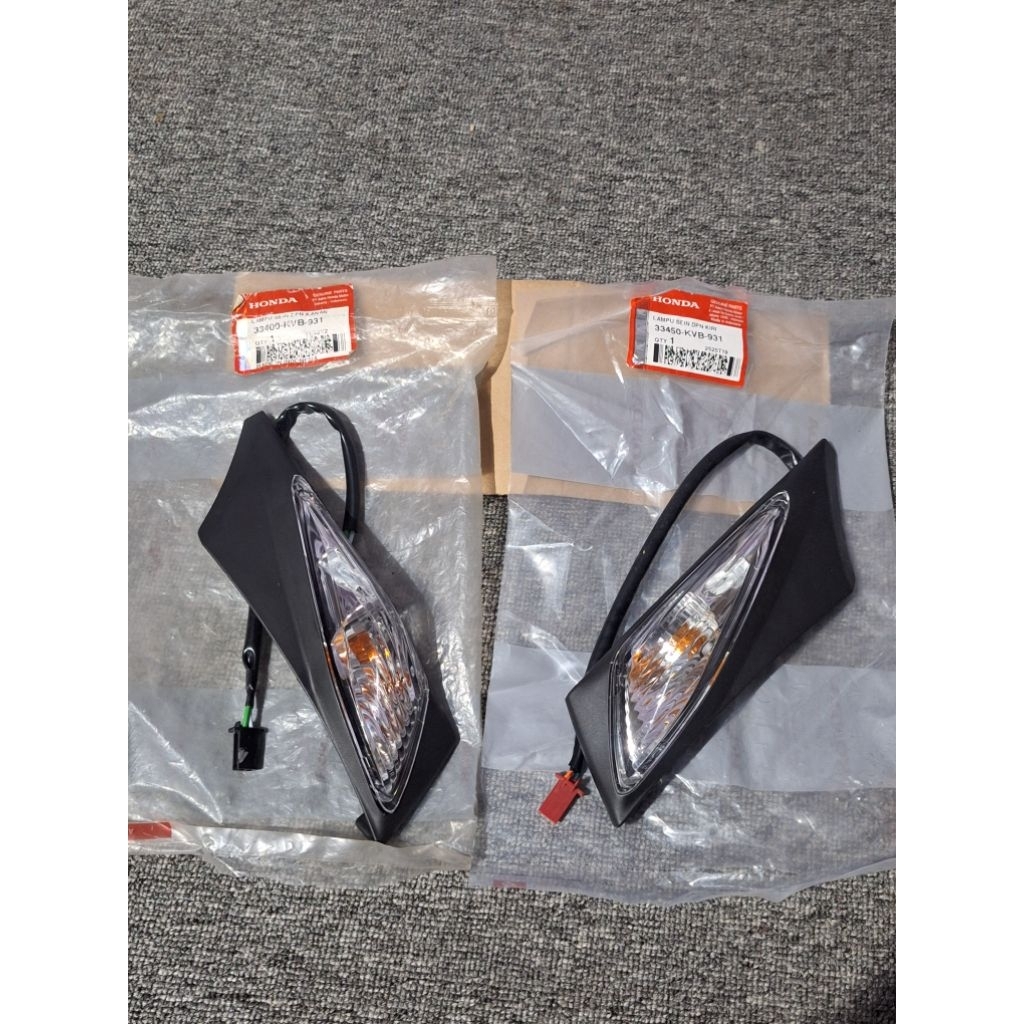 Lampu sein sen depan assy honda vario 110 cw karbu old original ahm honda 33400 33450-KVB-931