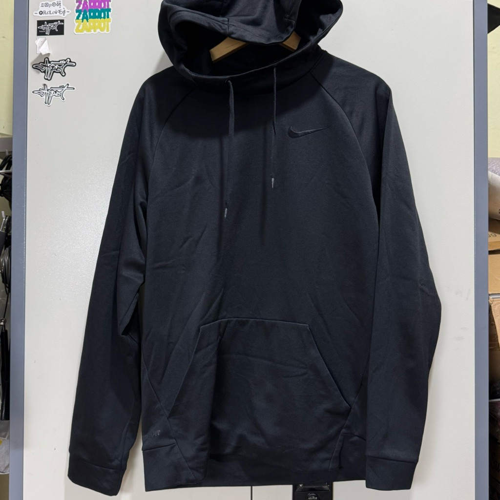 jaket olahraga therma black on black logo bordir