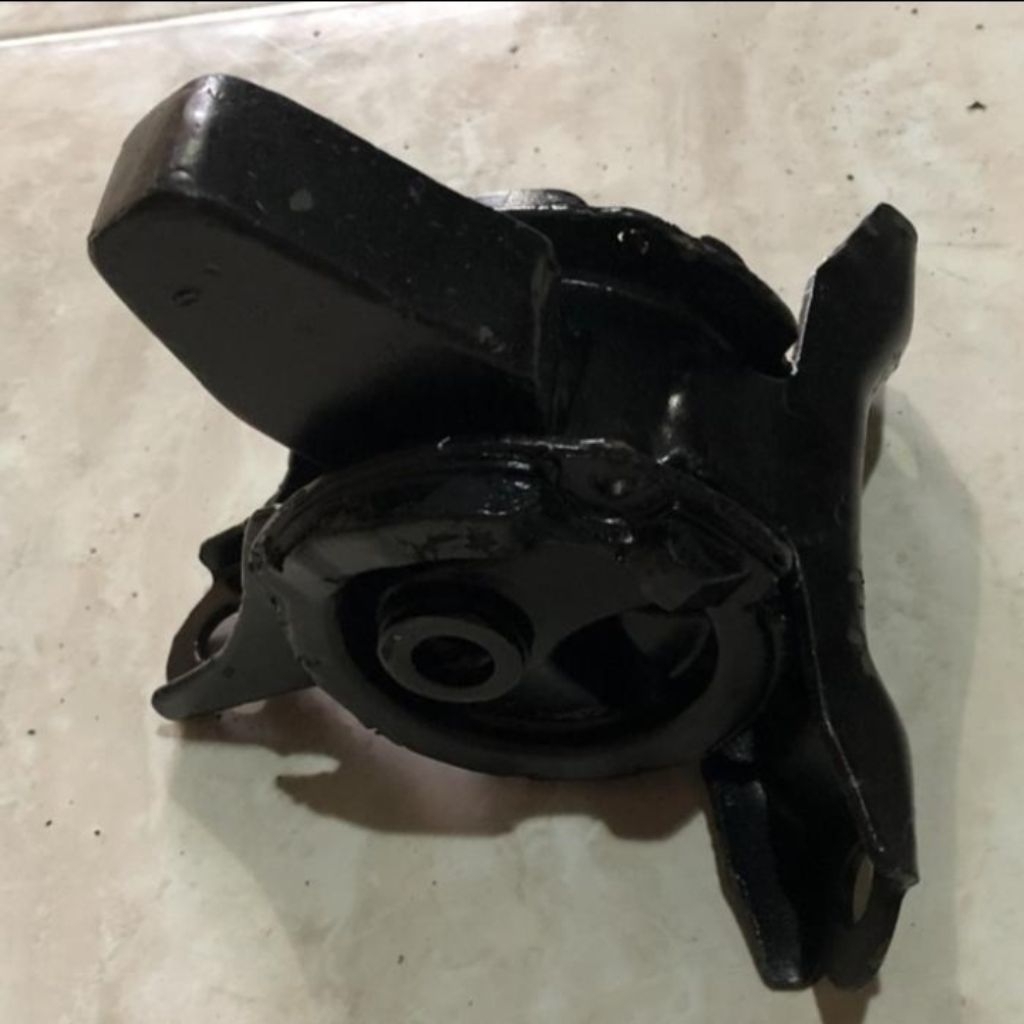 ENGINE MOUNTING HONDA MOBILIO BRIO FREED