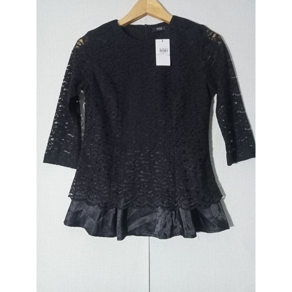 Eprise - Atasan Brokat Hitam Size S