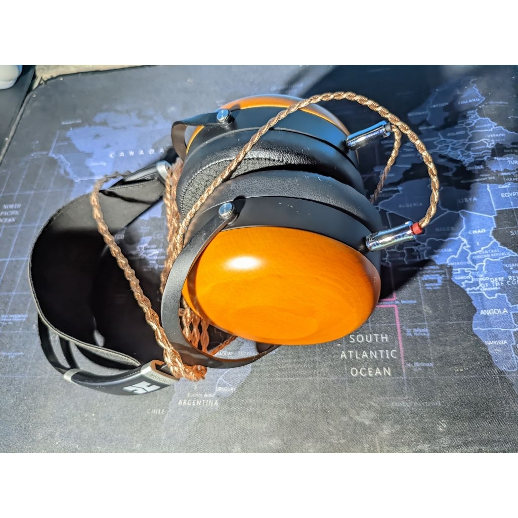 Hifiman Sundara Close Back + Kabel 4.4mm Balance