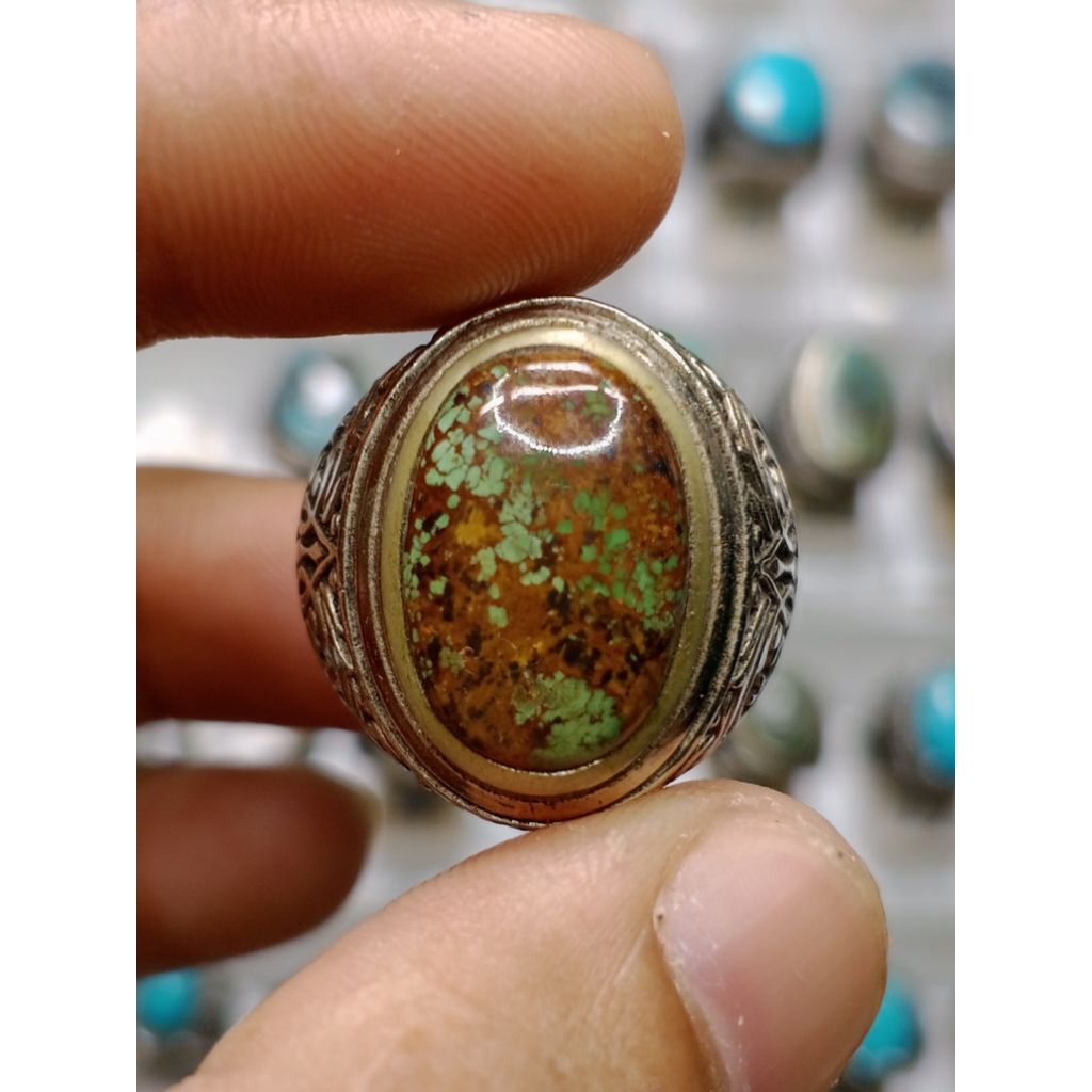 Pirus Persia hijau serat emas