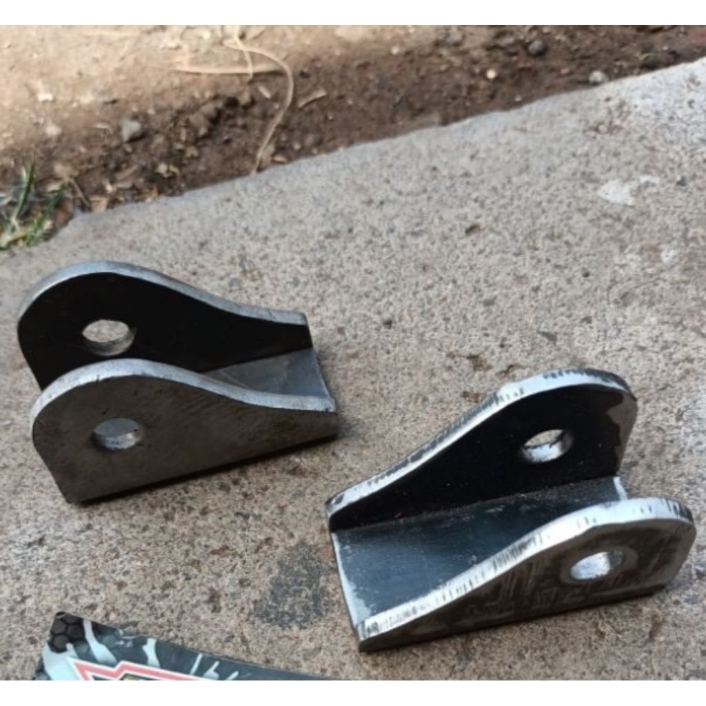 DUDUKAN SHOCK BELAKANG BAGIAN BAWAH CB GL MEGAPRO TIGER KAZE W175 NINJA SCORPIO FIZ R BESI TEBAL 3MM