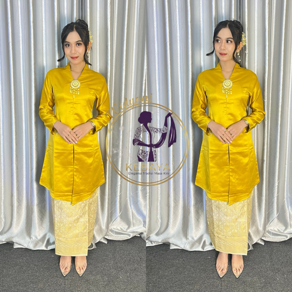 WIDYANI KEBAYA-Kebaya Tafeta Encim Tunik Melayu Warna Gold Free Bross dengan bawahan Rok Songket Spa