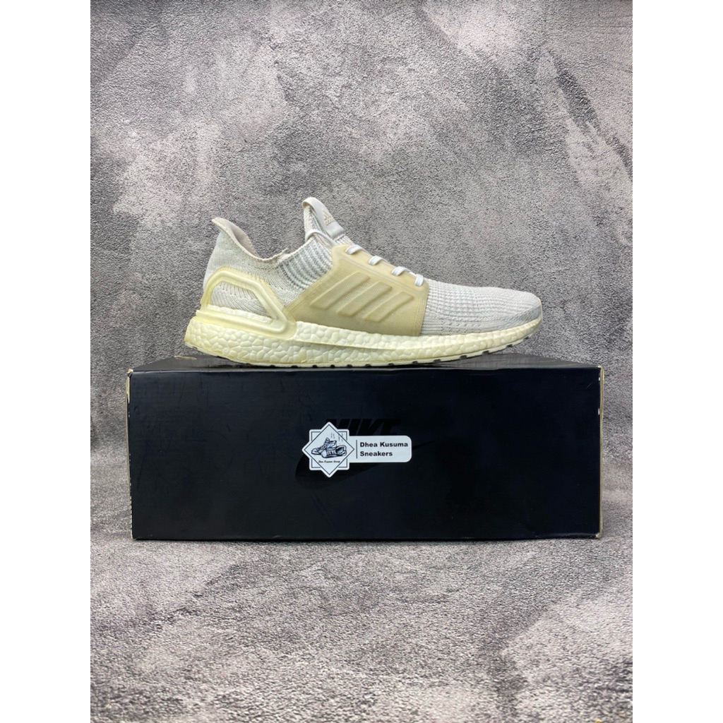 Sepatu Second Adidas Ultraboost 19 Full White  Size 42 2/3 Original Guarantee 100%