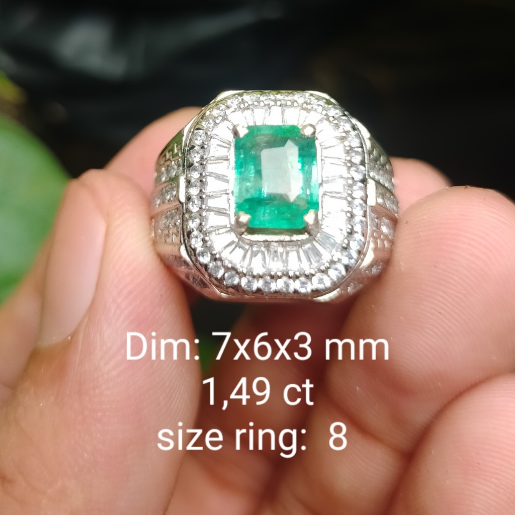 BATU ZAMRUD ASLI NATURAL ALAM cek batu lainnya yaman api wulung opal bacan permata kalimaya kinyang 