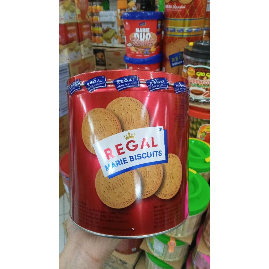Regal Marie Biscuit Kaleng 550gr / Cemilan Biskuit Susu Regal Kaleng