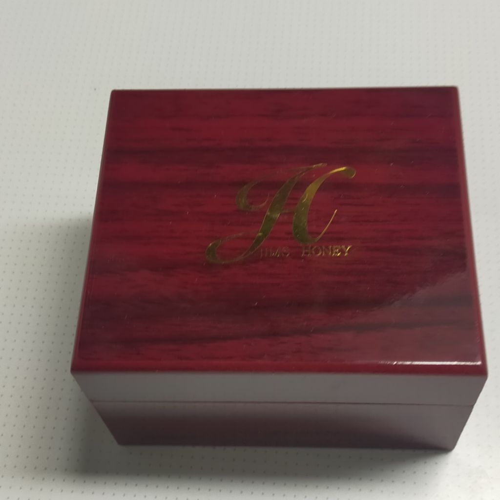 Kotak bekas Jam Tangan Jims Honey