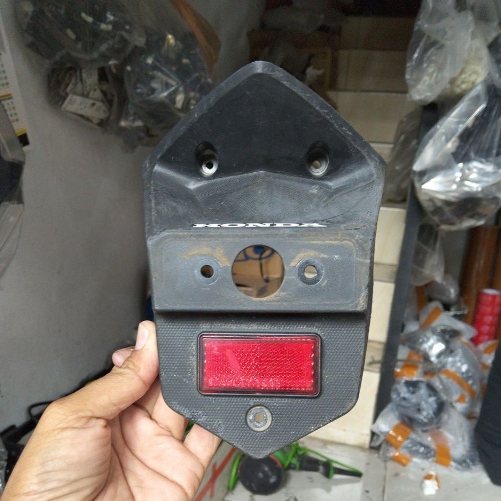 cover belakang lampu stop lampu senja honda vario 125 old
