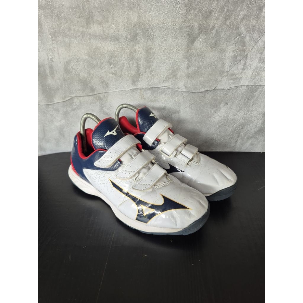 Sepatu baseball/softball Mizuno
