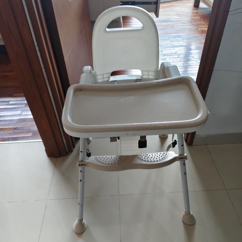 Preloved Baby Chair