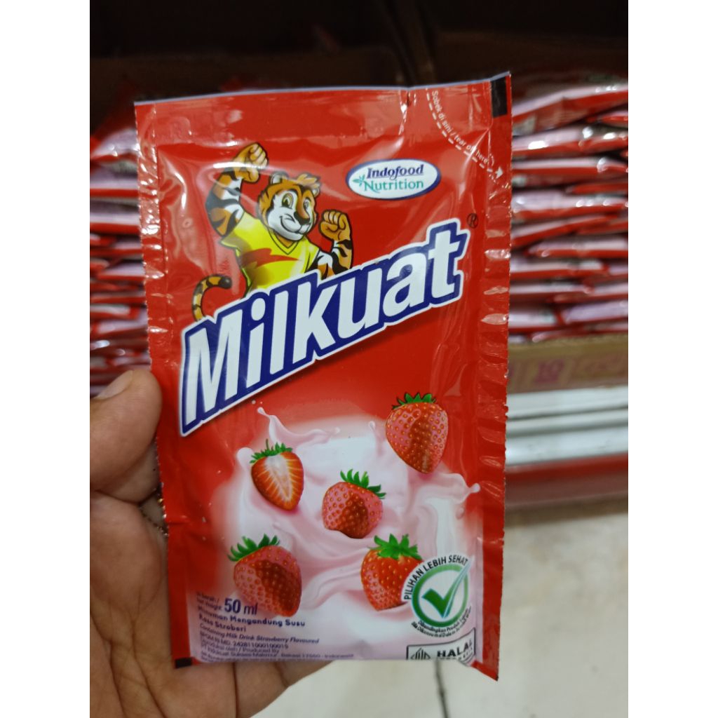 Milkuat strawberry susu kemasan bantal 50ml