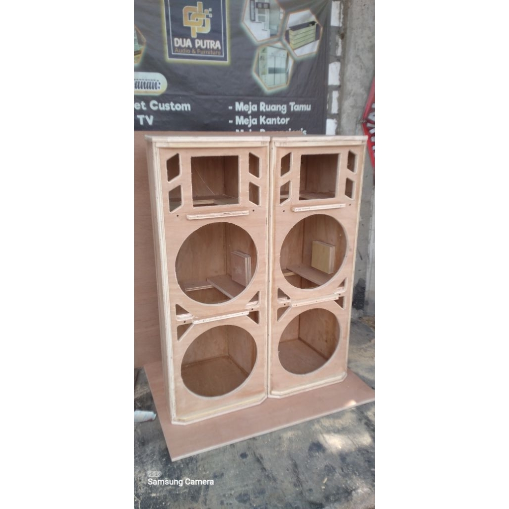Box SR 15 INCH Dobel 