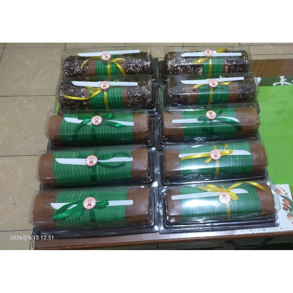 Bolu Gulung Coklat 26 cm Enak, Lembut Rasanya NYOKLAT  Banget (tanpa pengawet) Memakai Bahan Premium