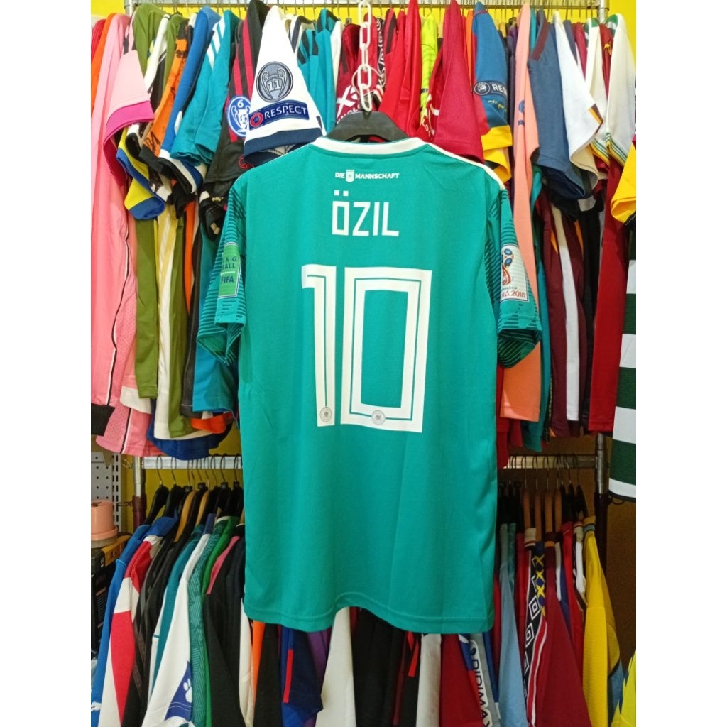 JERSEY BOLA RETRO GO GER 2018 AWAY OZIL 10
