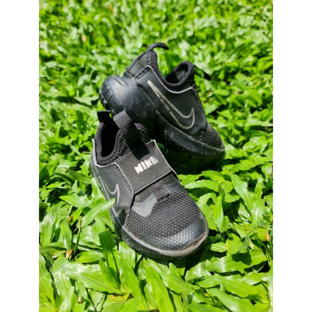 Nike kids preloved