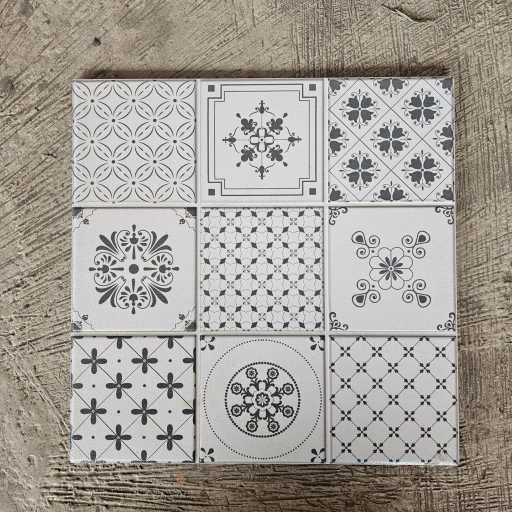 Keramik Lantai Kamar Mandi Fresia White 40x40