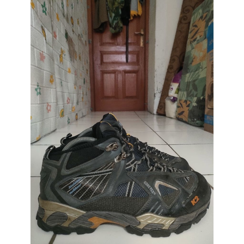 sepatu outdoor k2