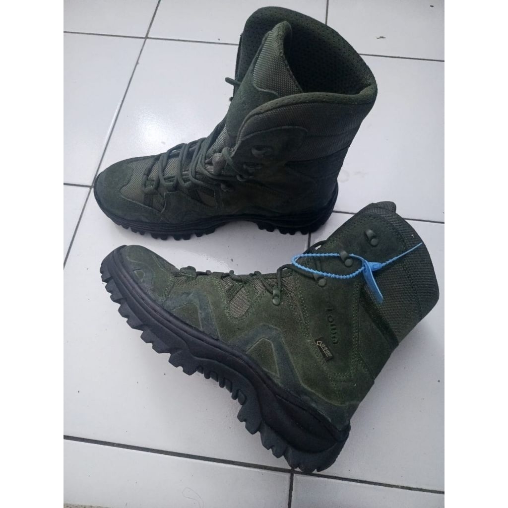 sepatu gunung hiking boots pdl lowa hijau army mulus