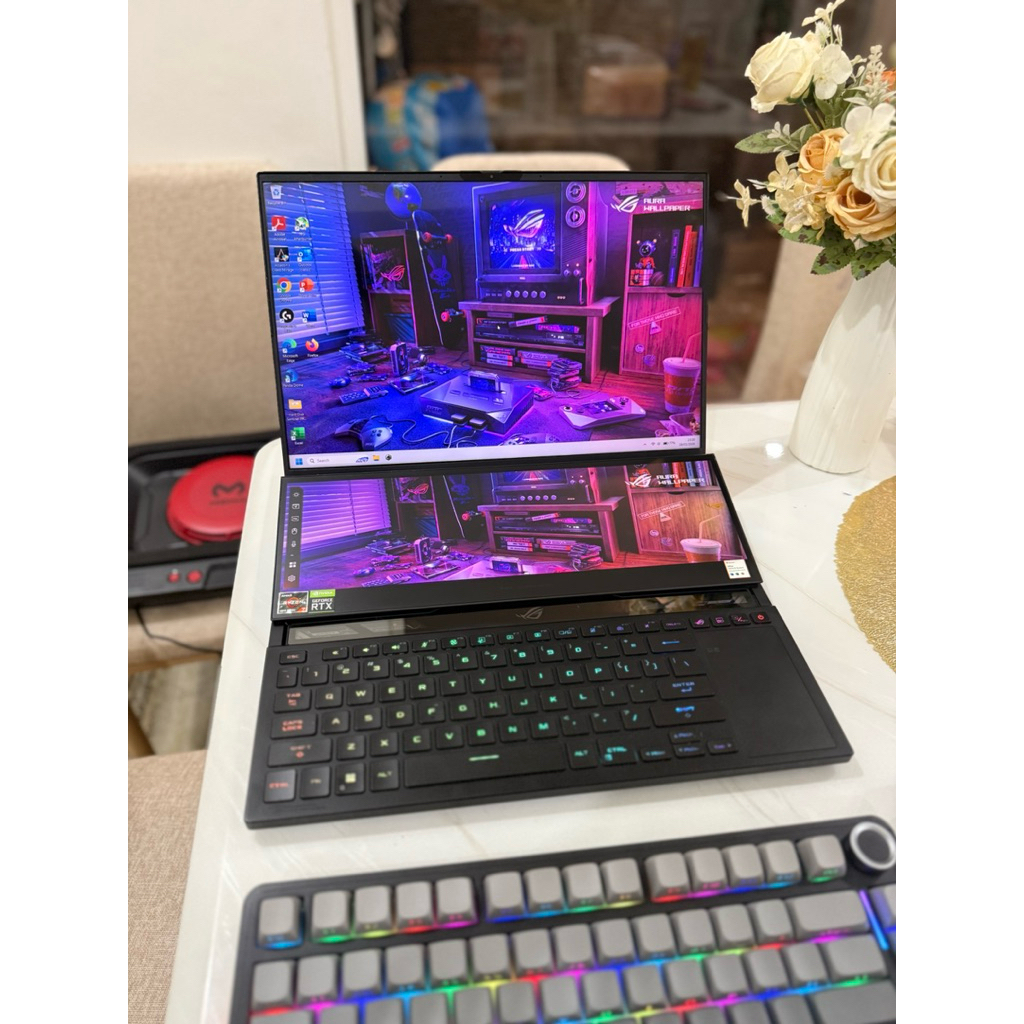Asus ROG Zephyrus DUO 16 GX650RM RYZEN 7 6800H RTX3060 16GB/ 1TB SSD 165Hz Mulus Terawat Laptop Gami