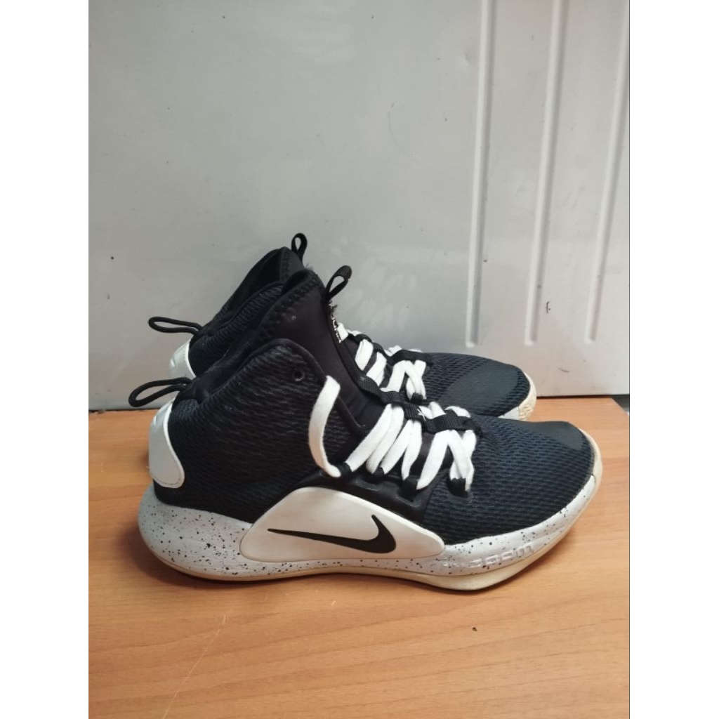 SEPATU SNEAKERS BASKET NIKE HYPERDUNK X SIZE 40,5 BEKAS PRELOVED