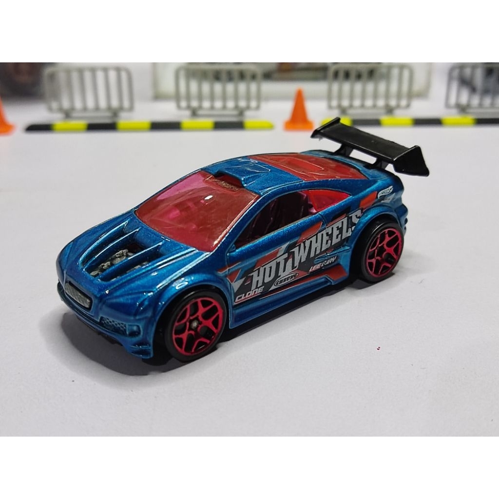 Hotwheels Loose Fantasy Asphalt Asault