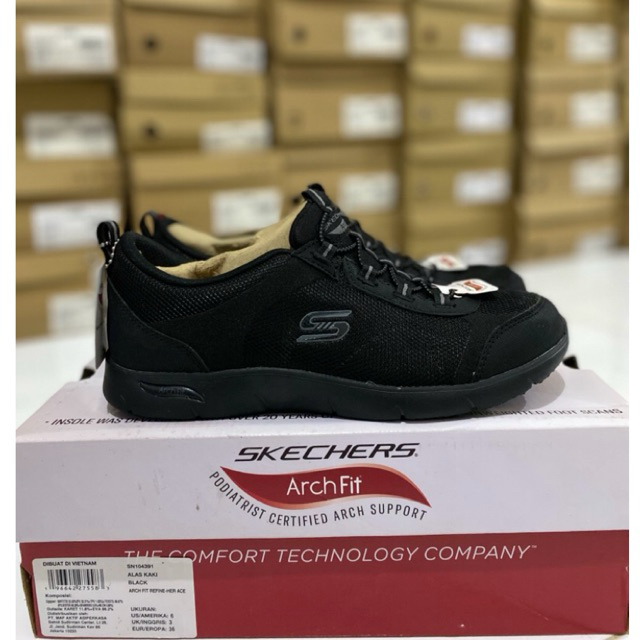 SKECHERS Arch Fit Refine Women’s Shoes - Black