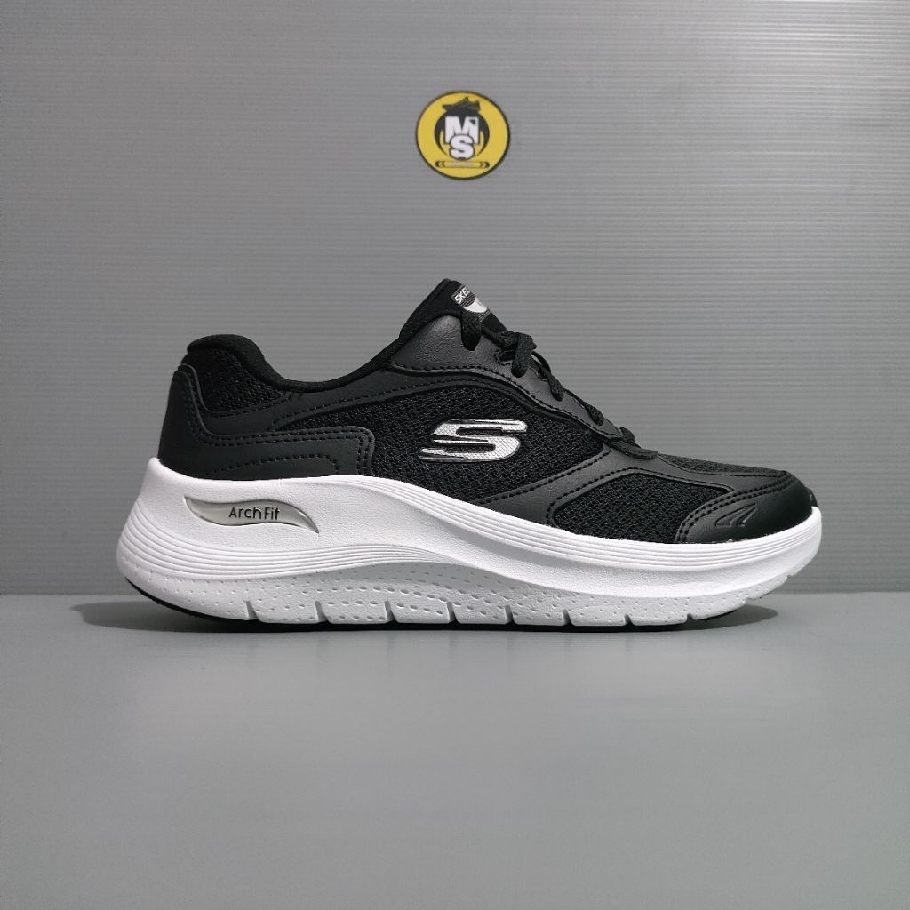 SALE AMBYAR SKECHERS ARCH FIT WOMEN. SIZE 36 .