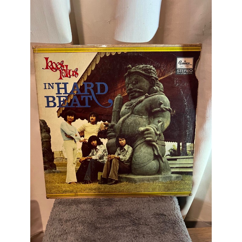 Vinyl Koes Plus – In Hard Beat / Piringan Hitam Koes Plus – In Hard Beat