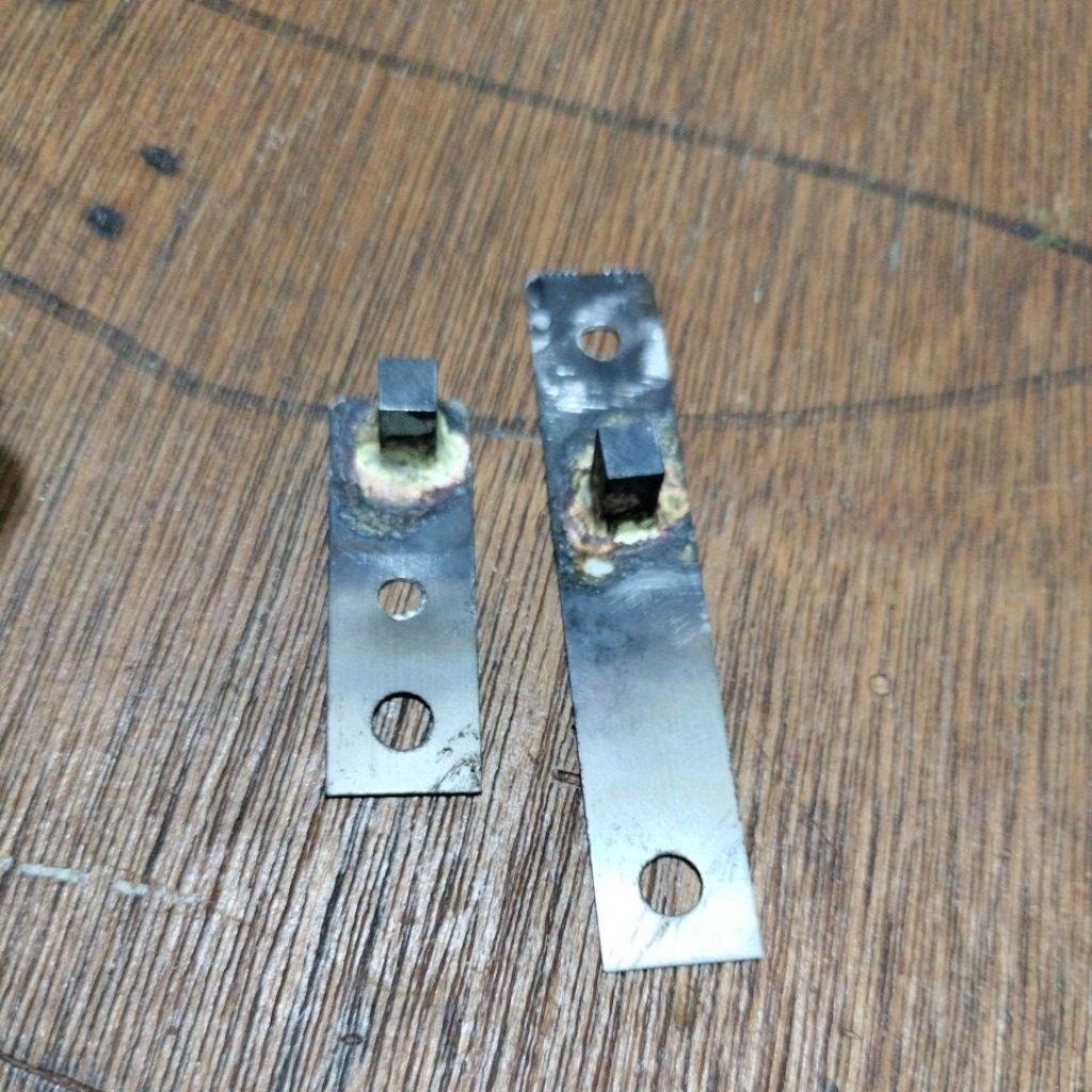 bahan saklar baja widia ukuran baja widia 5 *5 *8mm panjang 2.5 san 7.5cm tanpa lubang