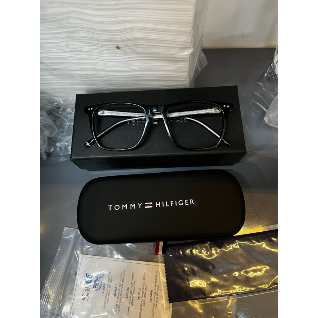 Frame kacamata TOMMY HILFIGER ORIGINAL TH 2130 second mulus 100% Kacamata Lensa Photokromic Bluecrom