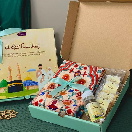 Hampers Mecca 6In1 Sajadah Makanan Khas Arab Souvenir Oleh Oleh Haji Dan Umroh Nabawi Jakarta