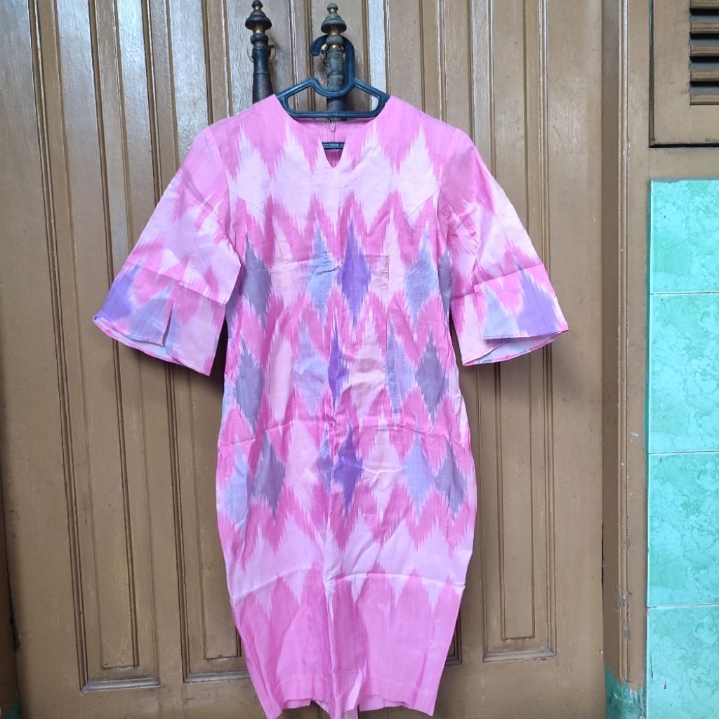 Dress Motif Etnik