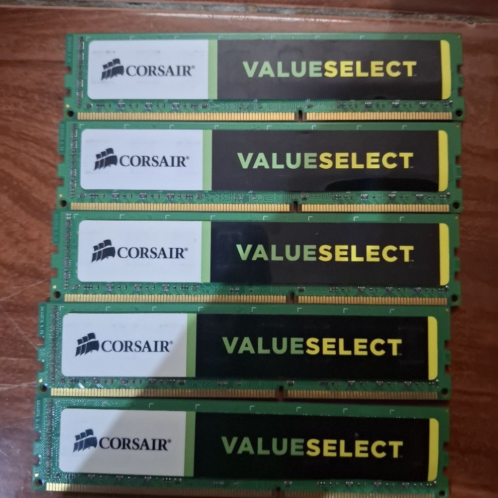 MEMORI CORSAIR 4GB DDR3