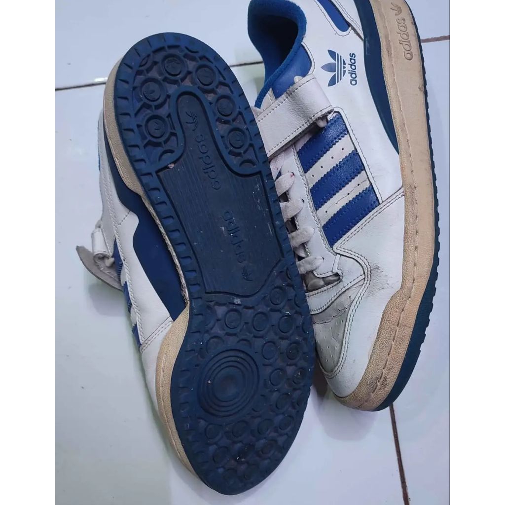 sepatu sneakers adidas forum white blue soze 43 (used)