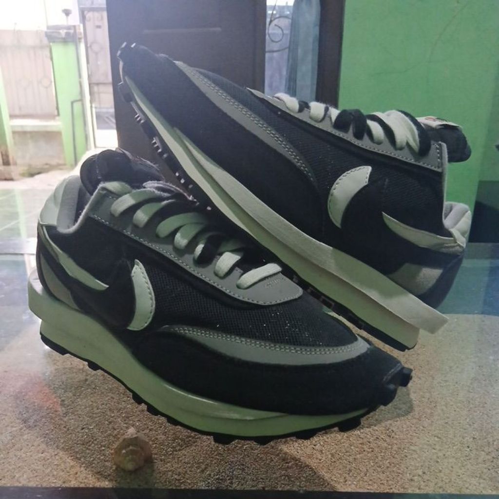 Sepatu Nike X Sacai