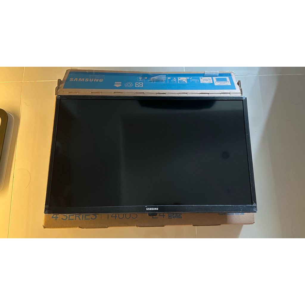Samsung TV HDTV 24inch