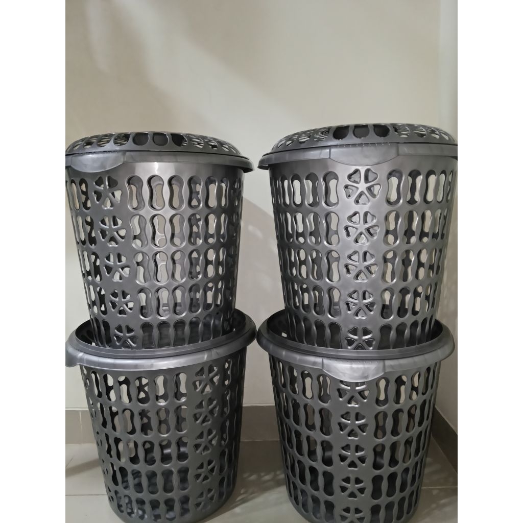 Keranjang Laundry Plastik Berlubang dengan Tutup | Keranjang Baju Kotor Serbaguna Kuat & Praktis