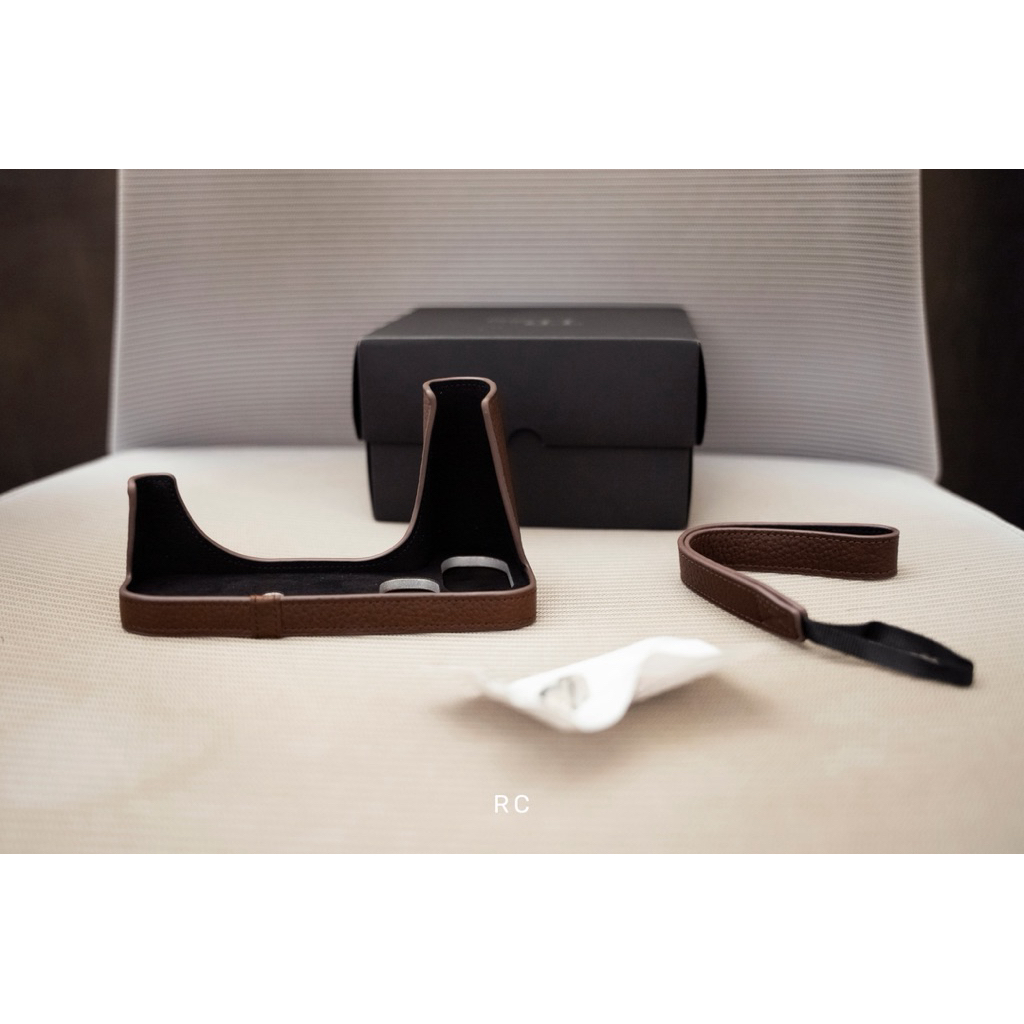 NEW  Leica SL2 / SL2S Genuine Leather Case Original