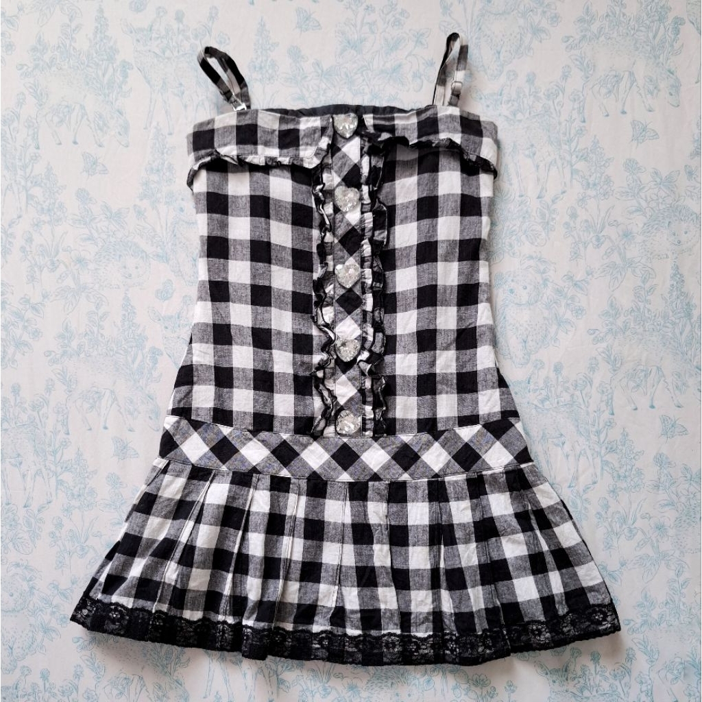 Tralala de Liz Lisa Gingham Heart Button Mini Dress