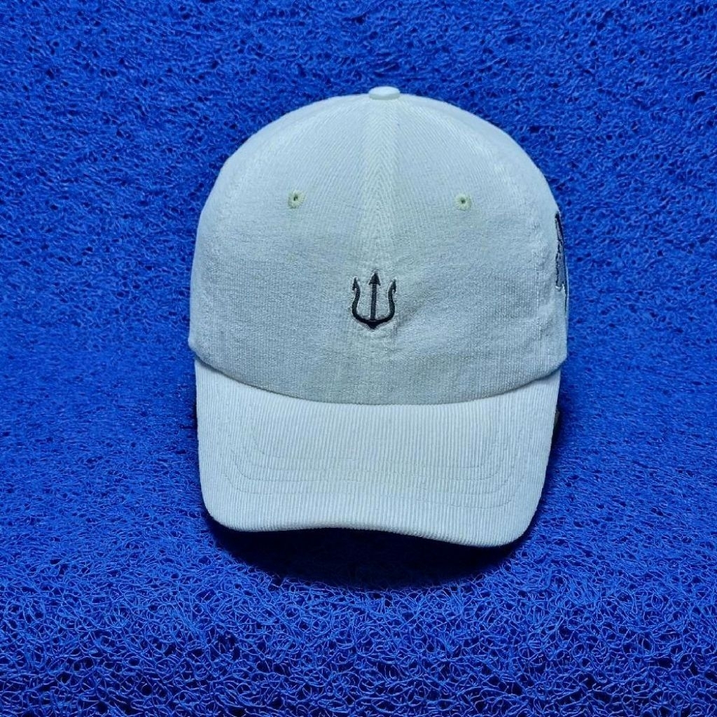 topi verutum corduroy lembut adjustable