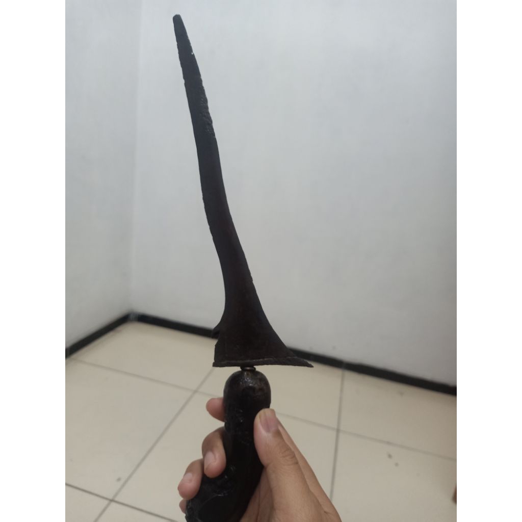 Keris Jangkung Patrem Sepuh