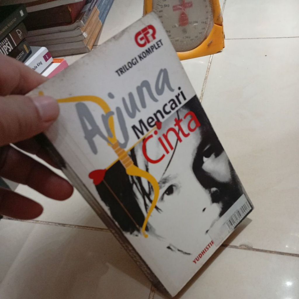 Arjuna Mencari Cinta YUDHISTIRA ANM MASSARDI