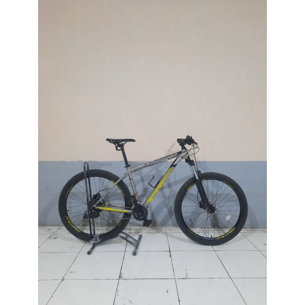 POLYGON PREMIER 5 TAHUN 2022