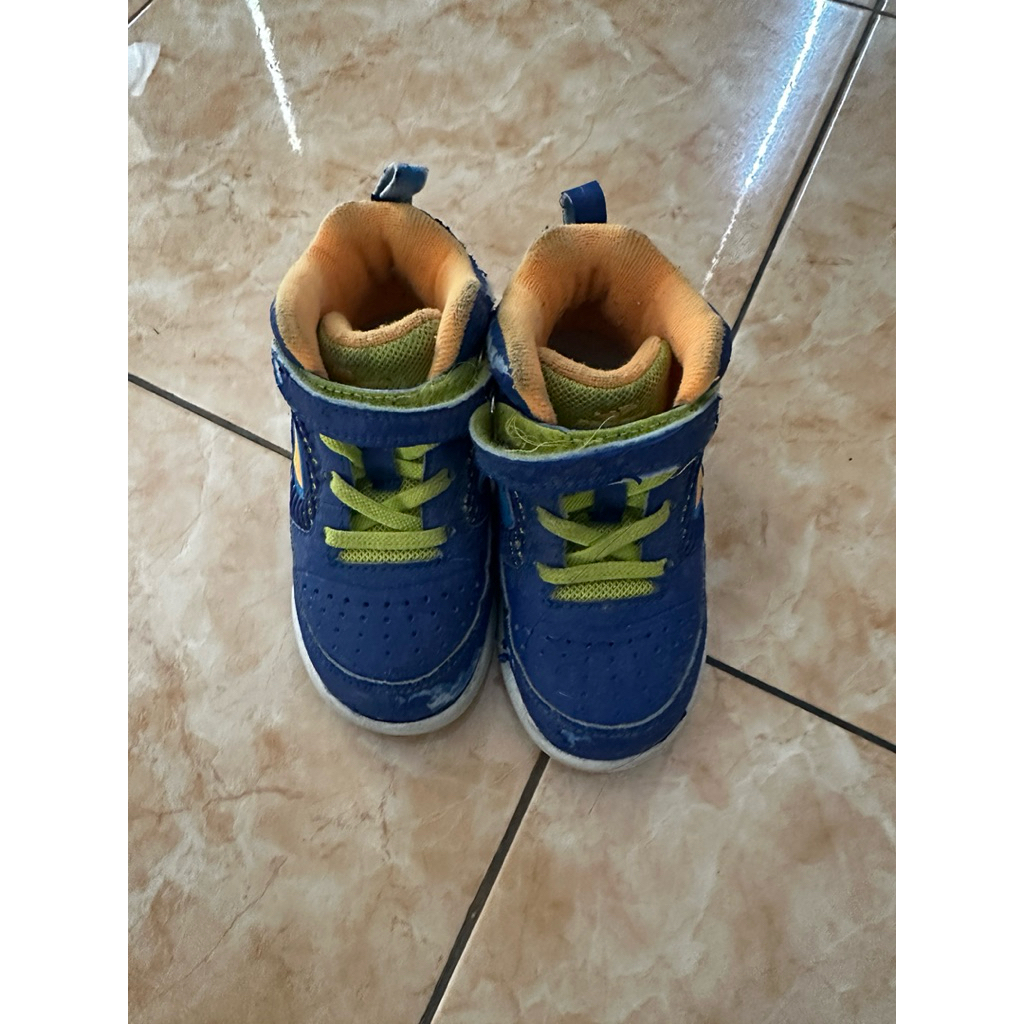 sepatu anak dr kong preloved