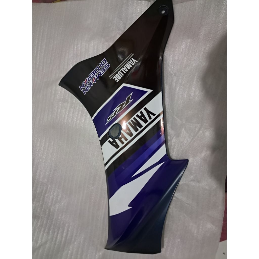 sayap fairing luar r15 v4
