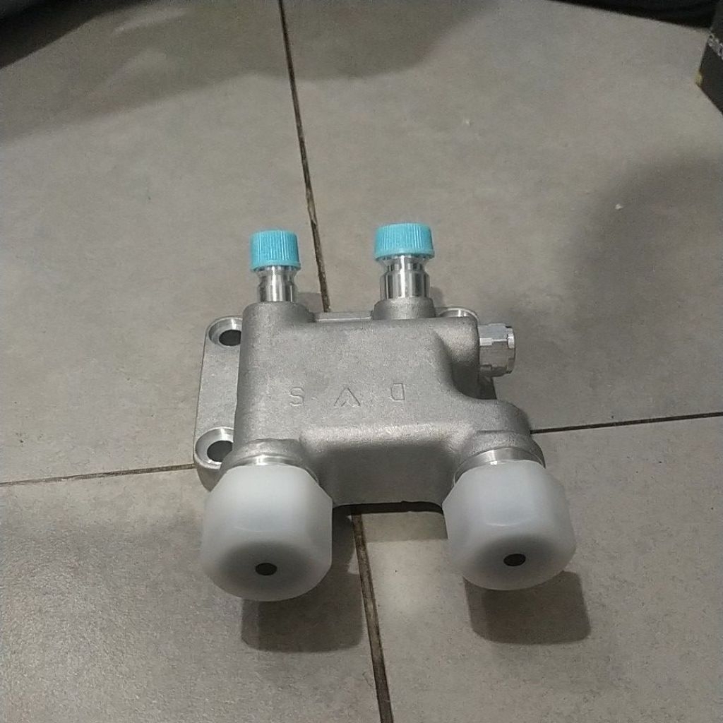 Valve compressor elf tutup atas kompresor AC mobil