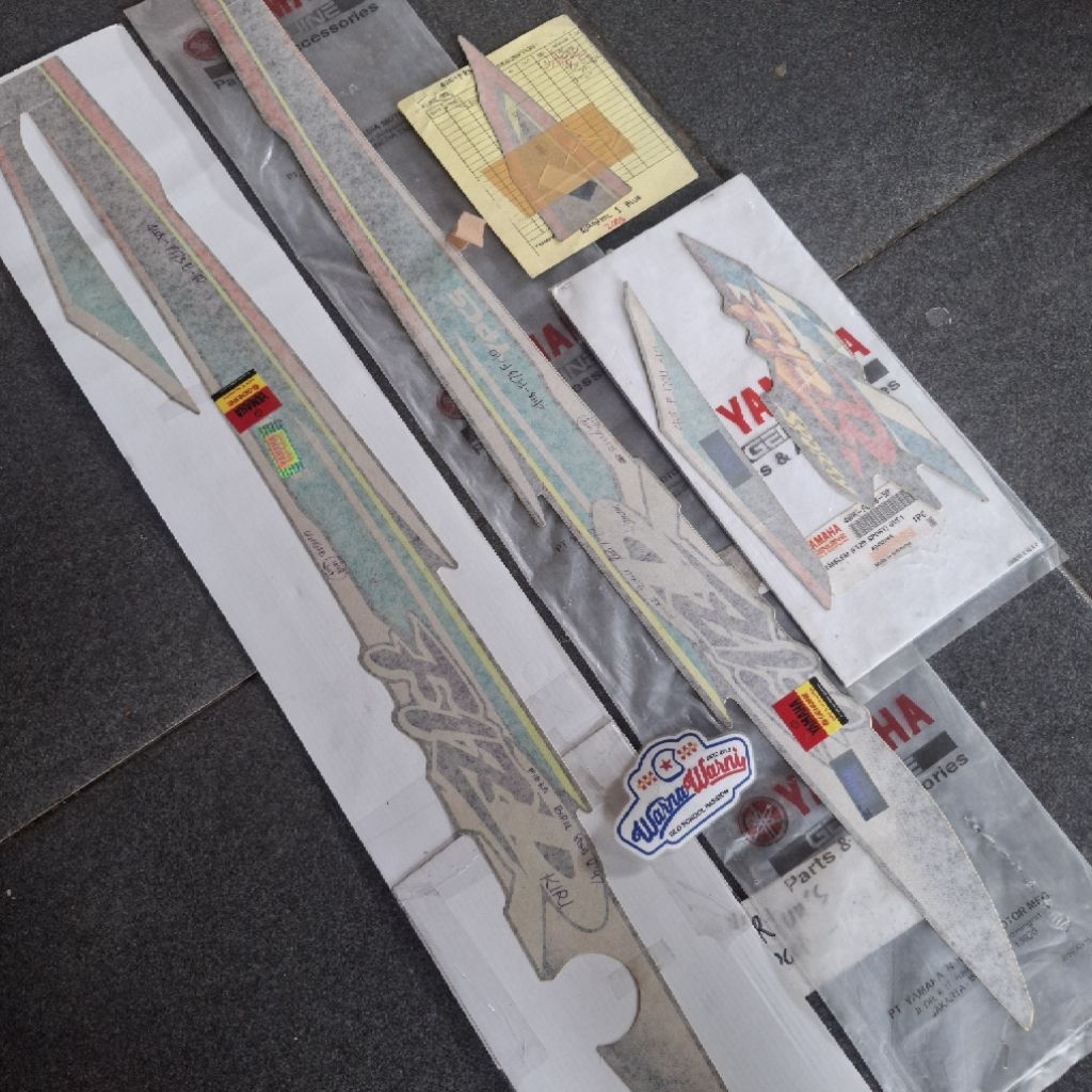 Strip Striping Lis grapik F1ZR FIZR ungu 1997 1998